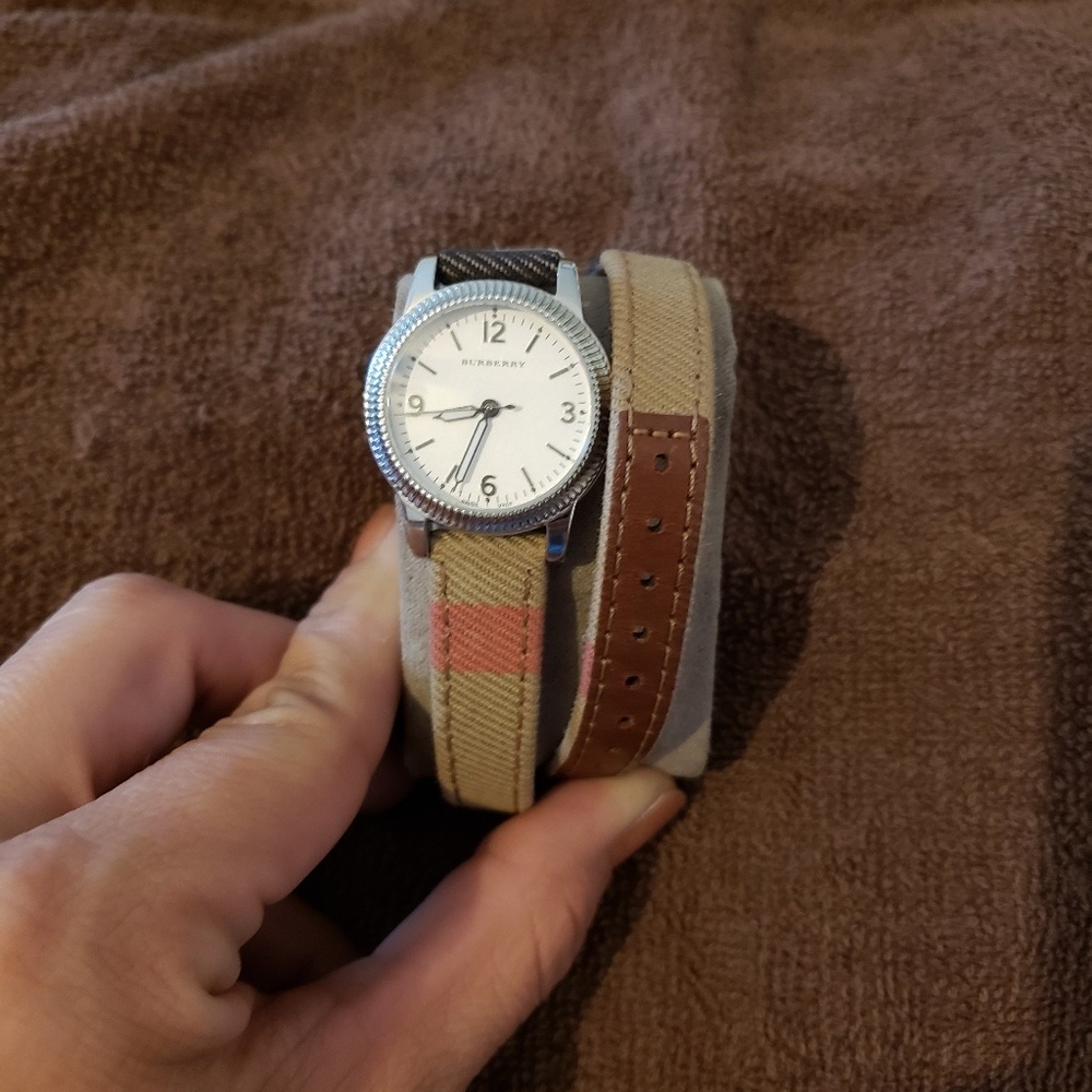 Burberry Watch - Picture 4 of 6